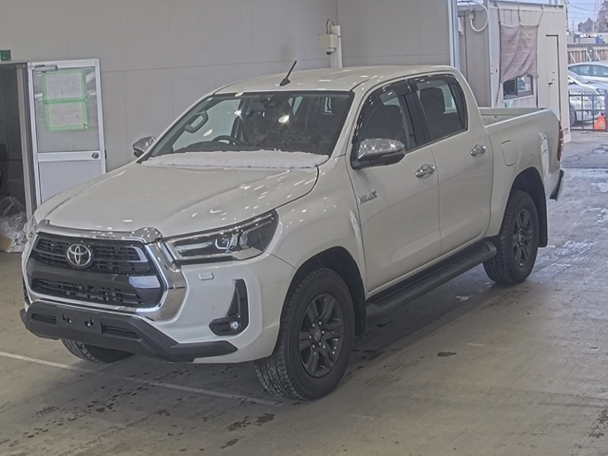 TOYOTA HILUX GUN125 2024