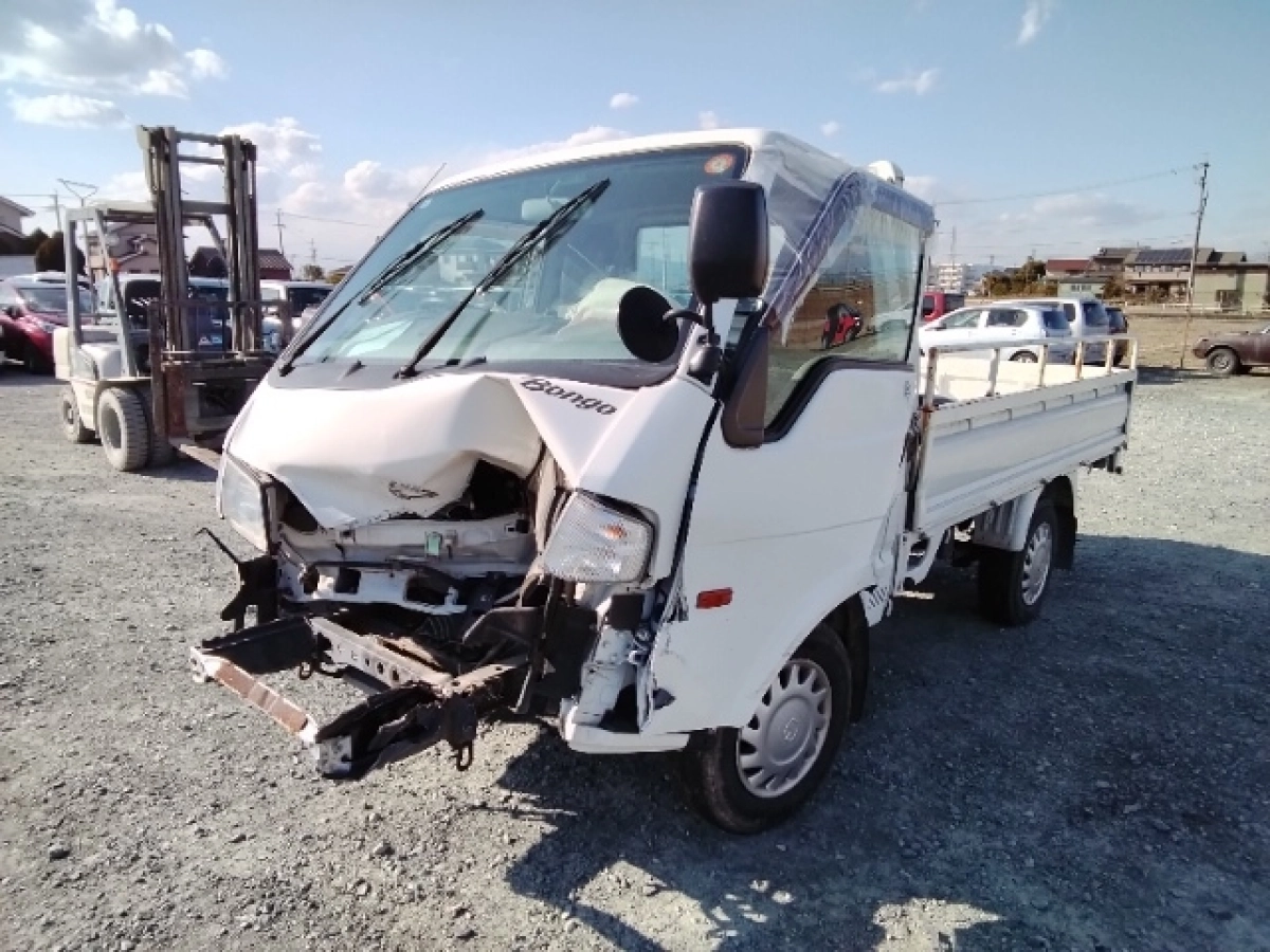 MAZDA BONGO SLP2T 2020