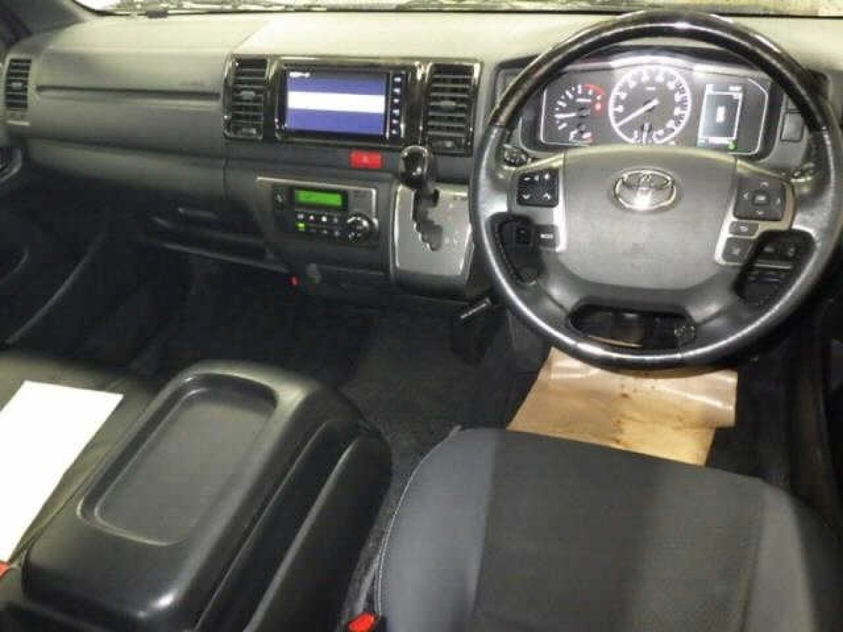 TOYOTA HIACE VAN GDH201V 2021