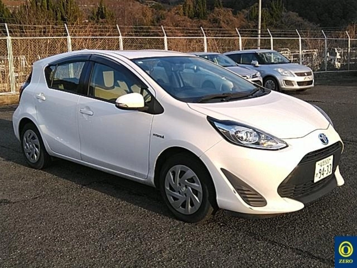 TOYOTA AQUA NHP10 2019