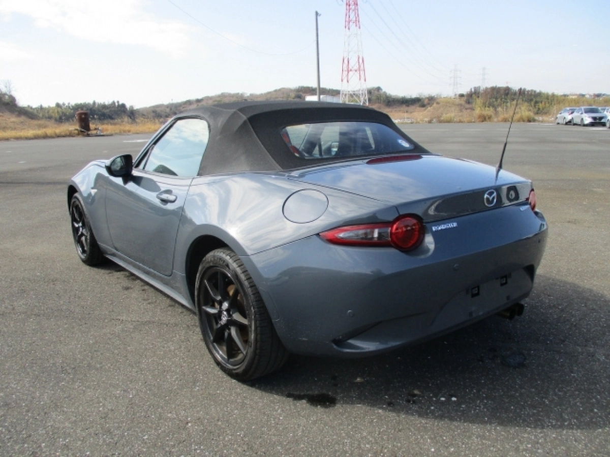 MAZDA ROADSTER