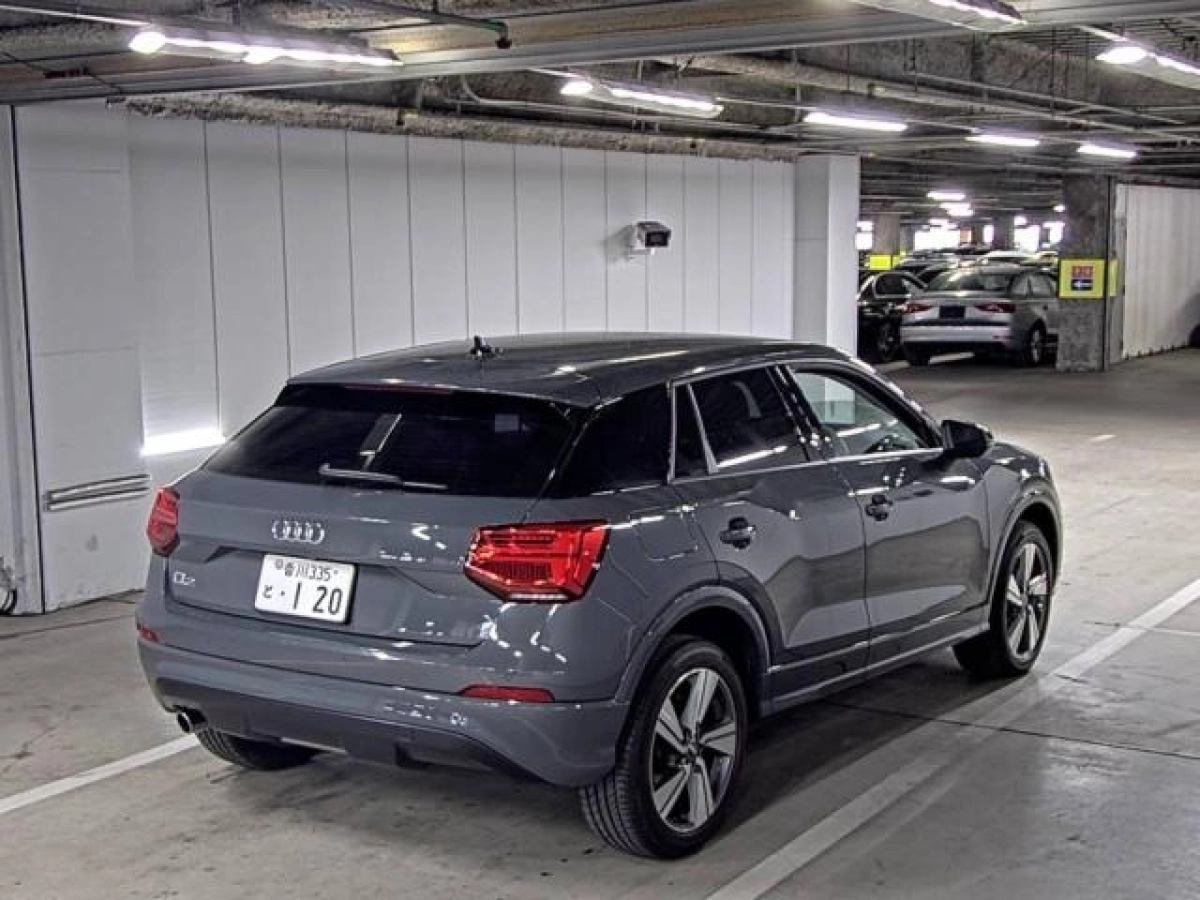 AUDI Q2