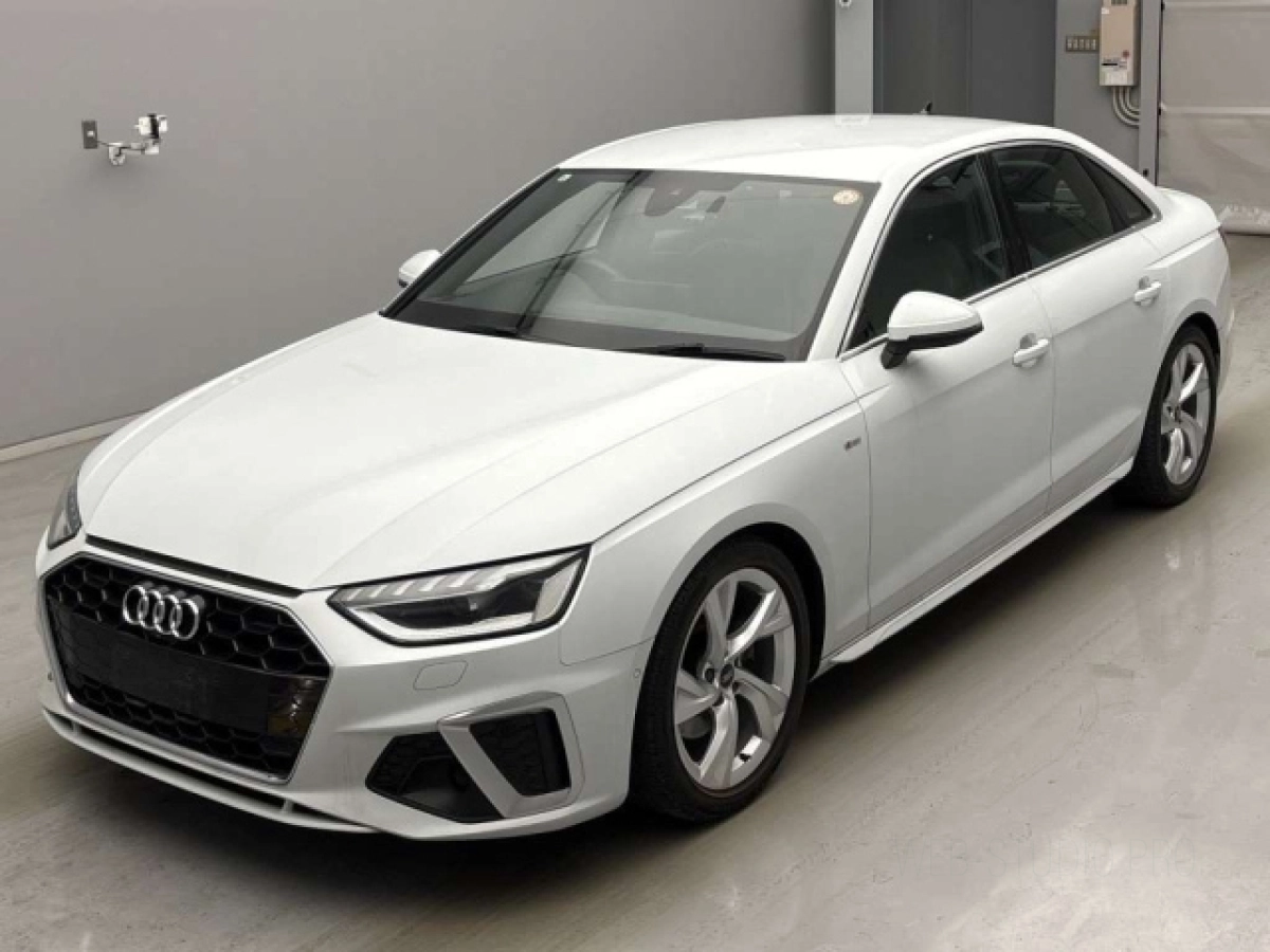 AUDI A4 8WDEM 2021