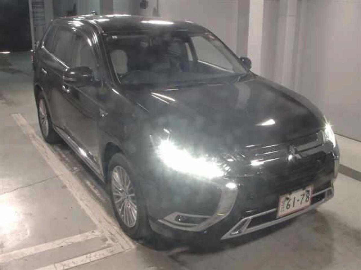 MITSUBISHI OUTLANDER PHEV GG3W 2019