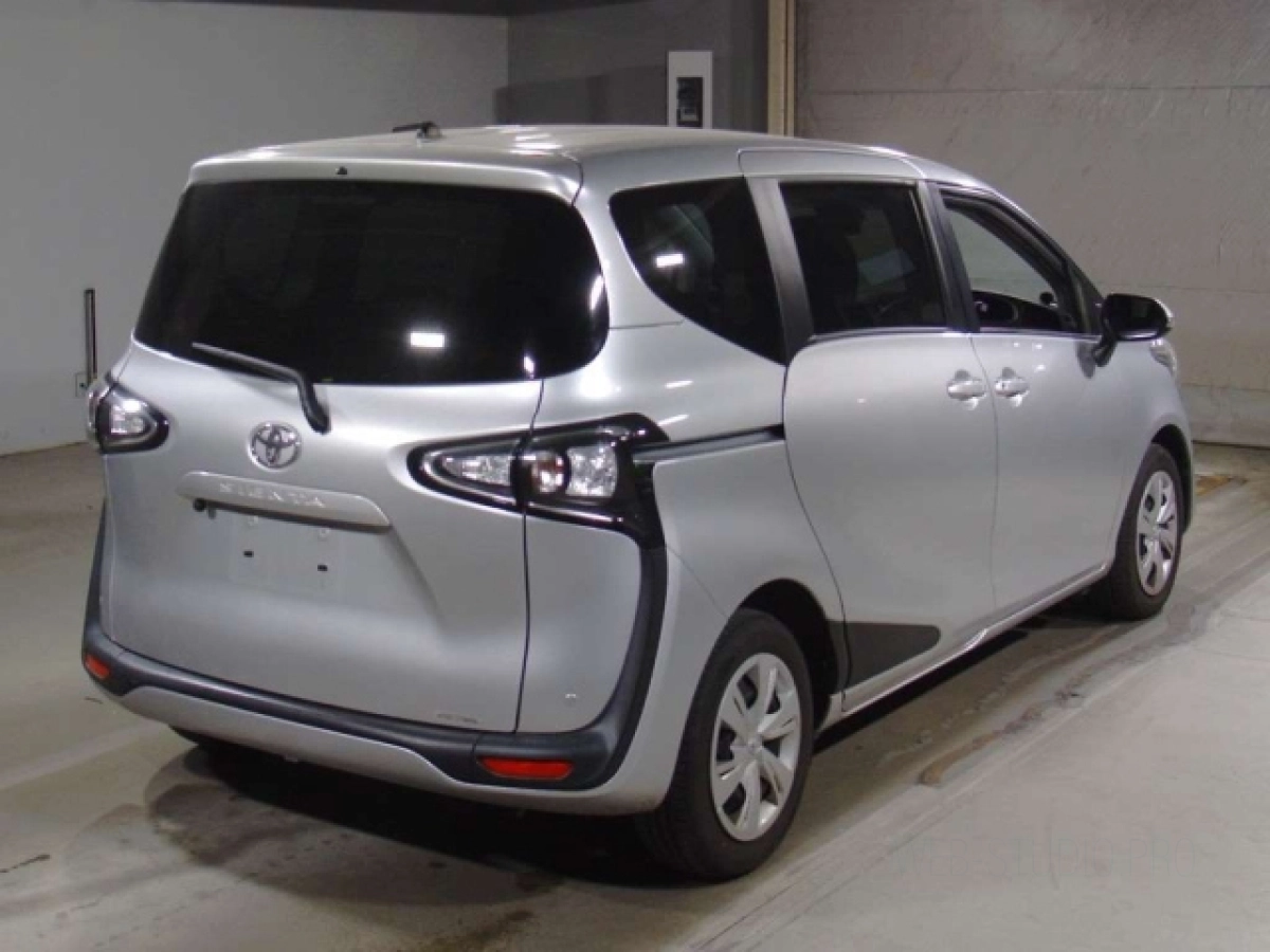 TOYOTA SIENTA