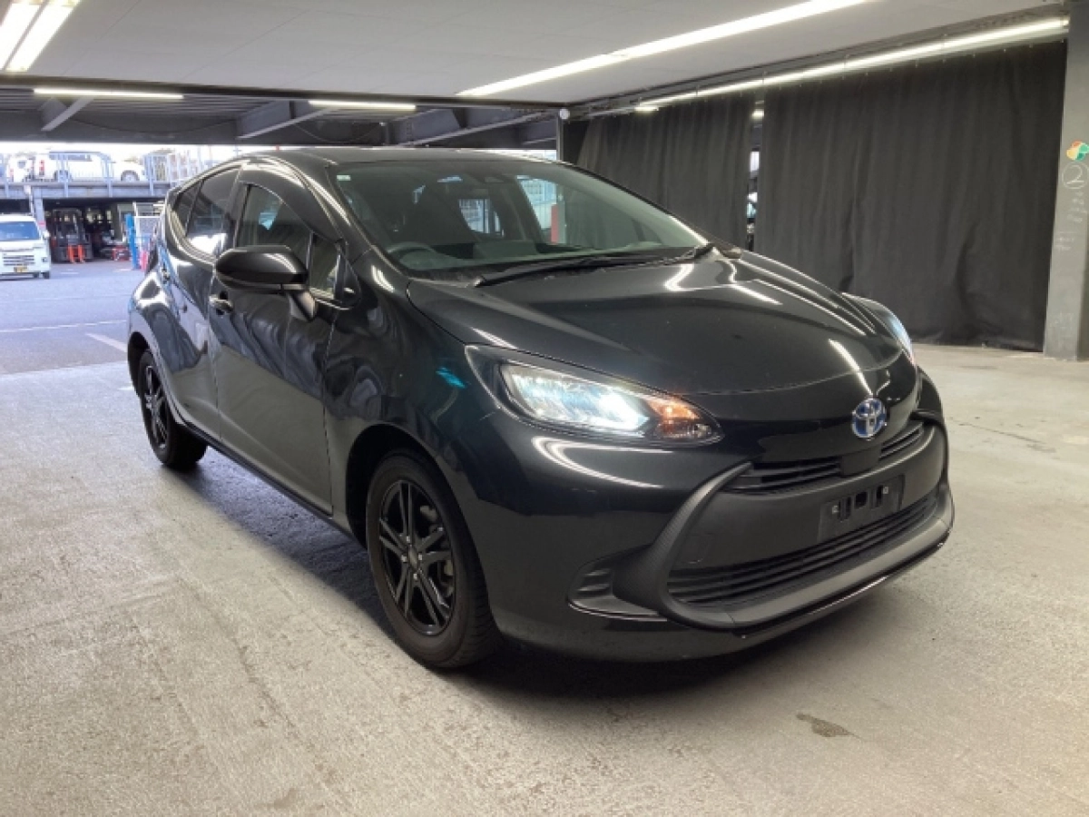 TOYOTA AQUA MXPK11 2021