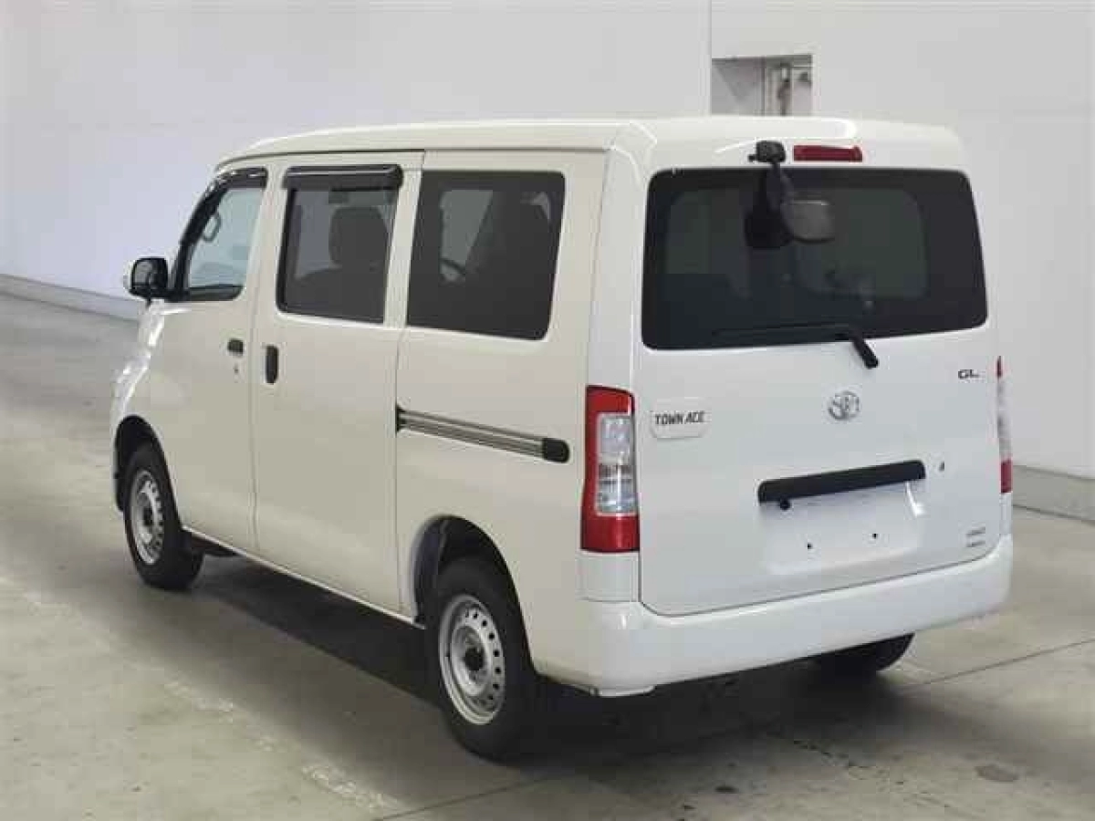 TOYOTA TOWN ACE VAN