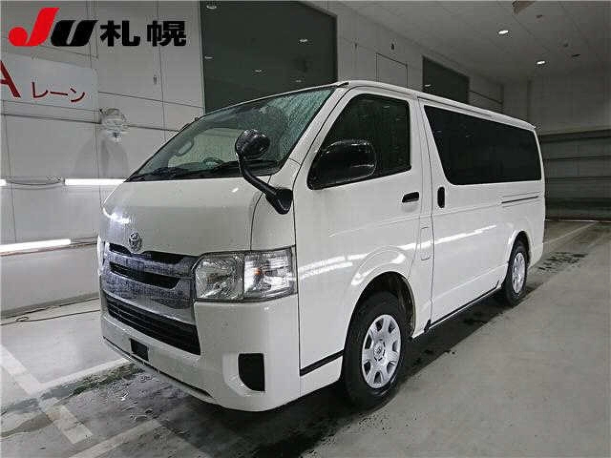 TOYOTA HIACE VAN GDH206V 2020
