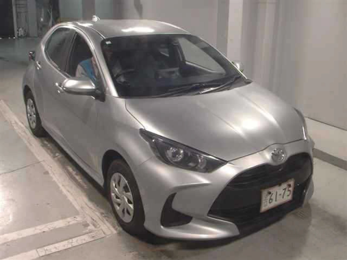 TOYOTA YARIS MXPA15 2023