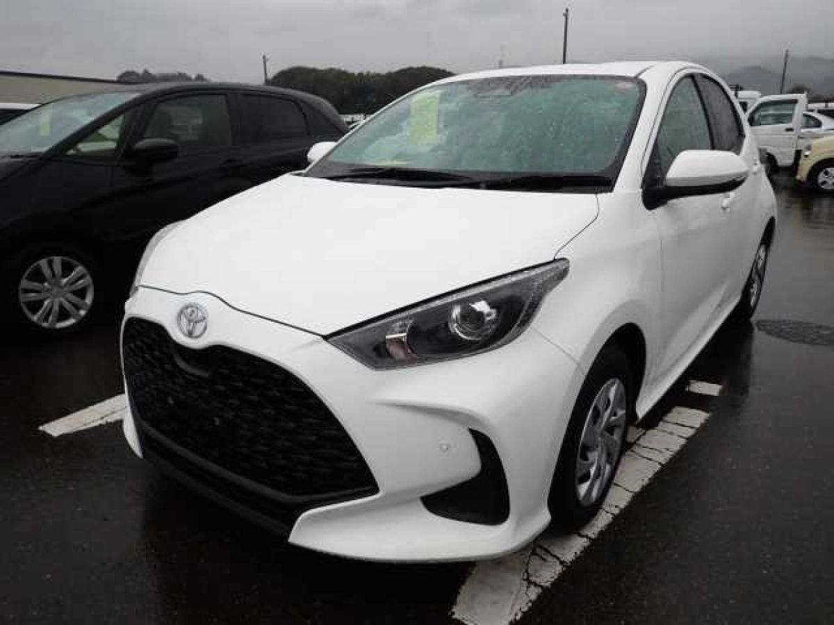 TOYOTA YARIS KSP210 2024