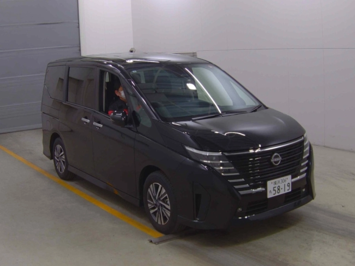 NISSAN SERENA FC28 2025