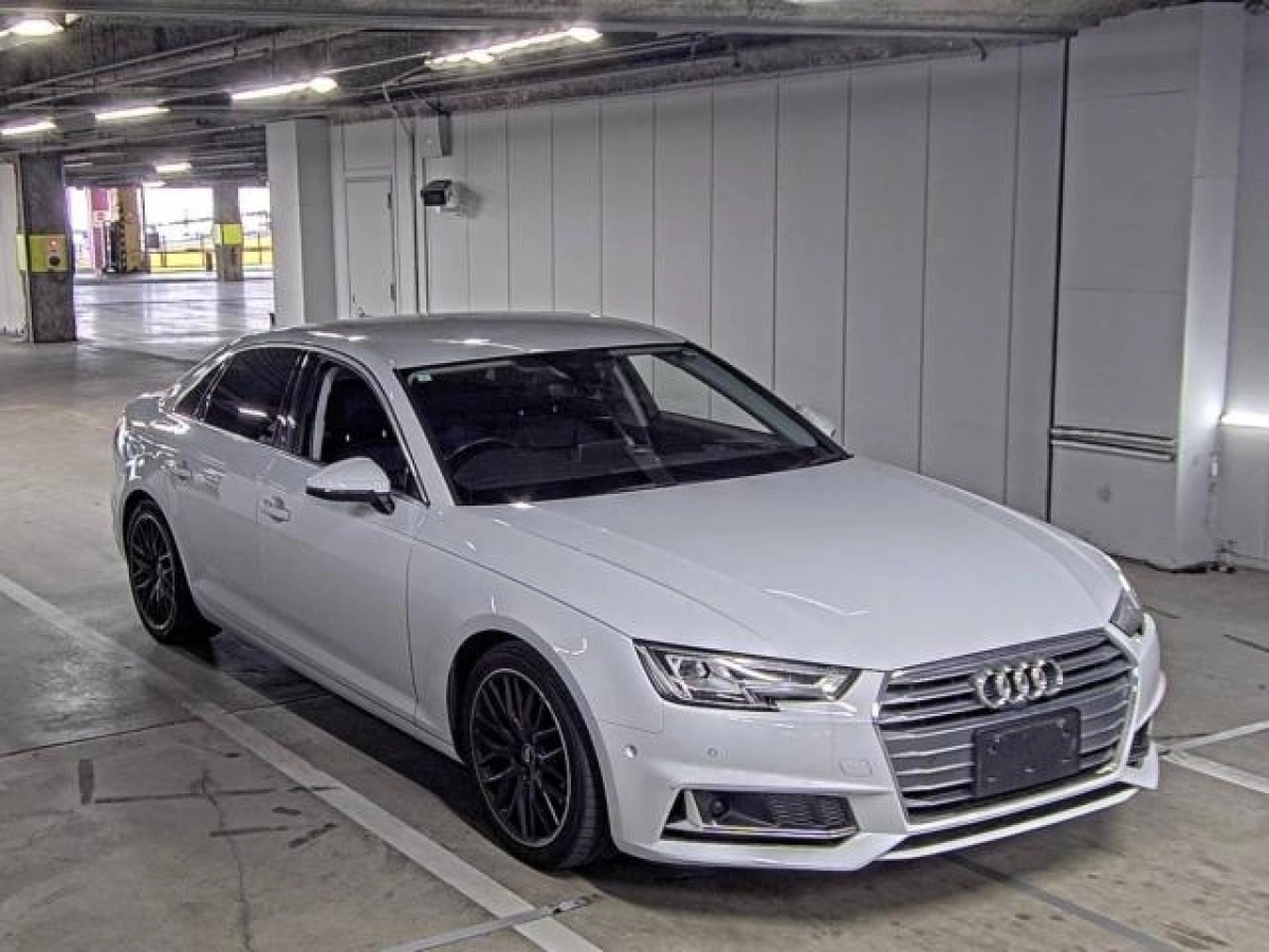 AUDI A4 8WCVN 2019