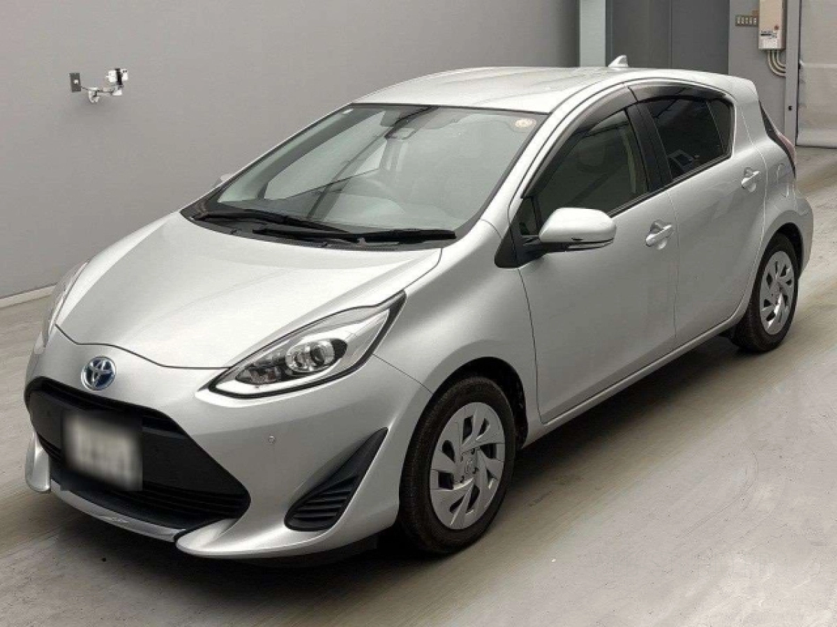 TOYOTA AQUA NHP10 2020