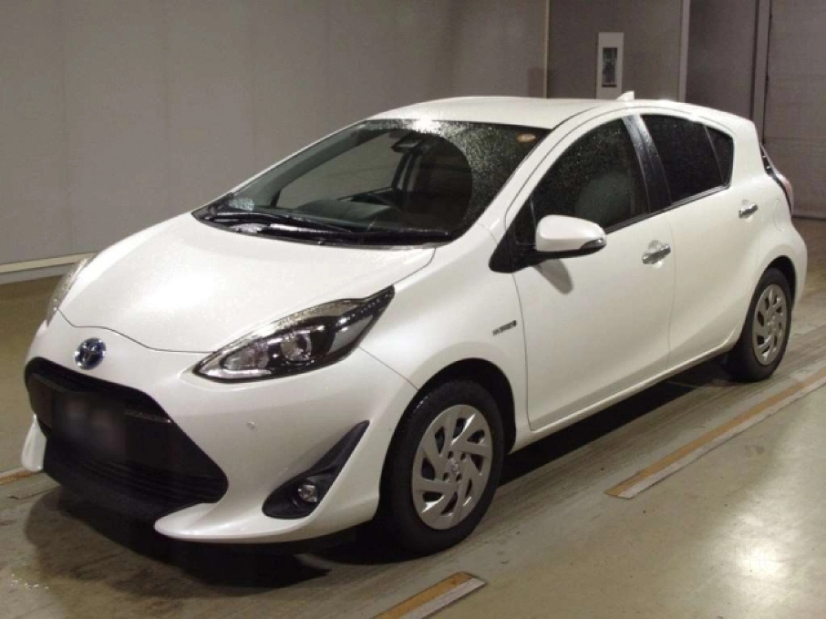 TOYOTA AQUA NHP10 2019