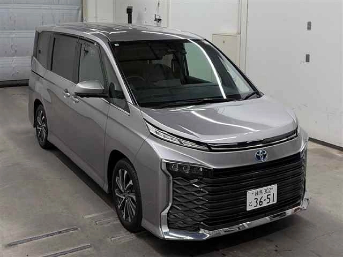 TOYOTA VOXY ZWR90W 2023