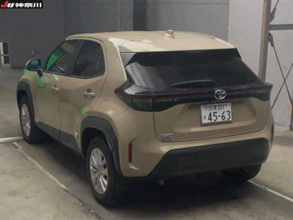 TOYOTA YARIS CROSS