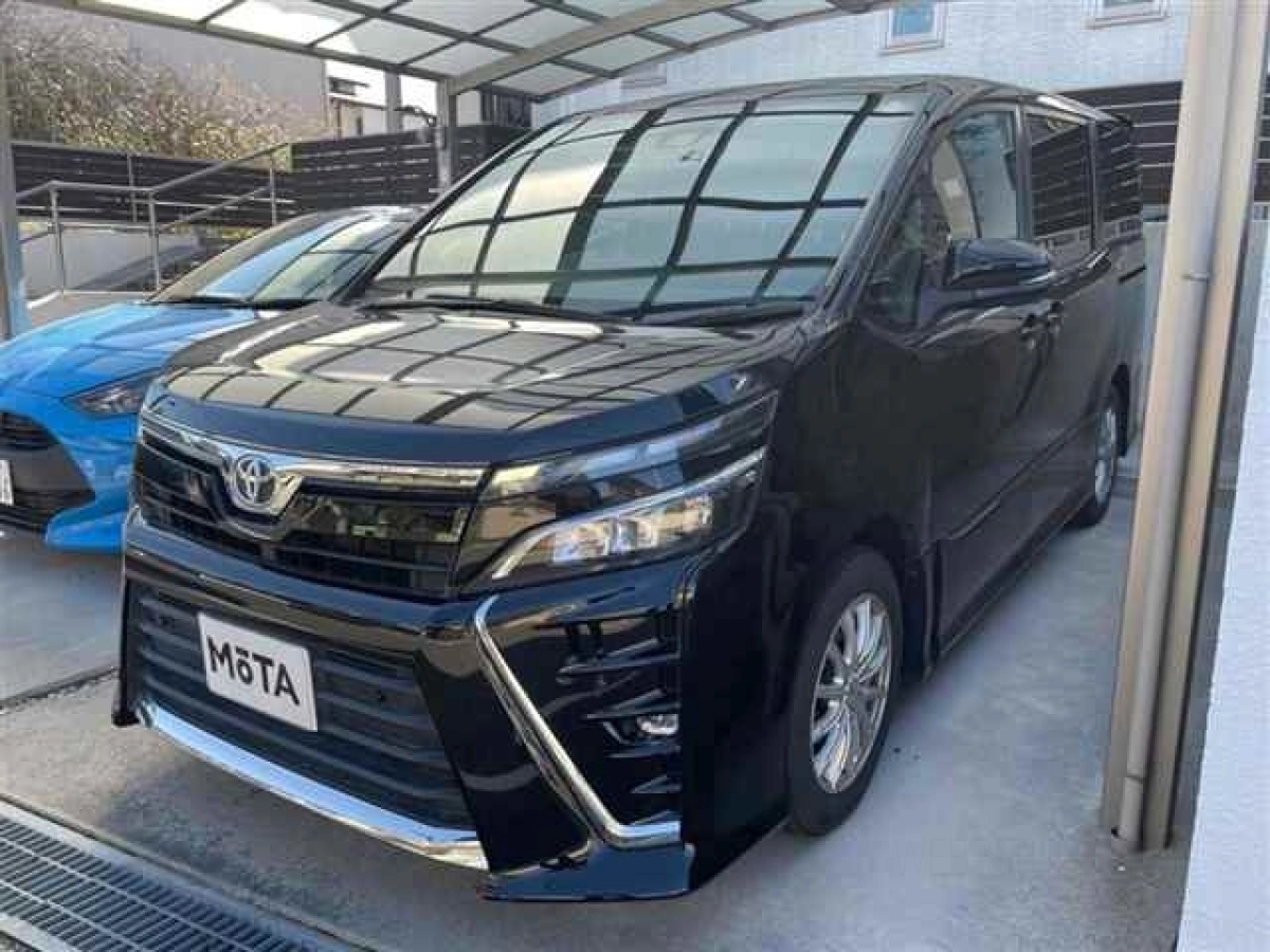 TOYOTA VOXY ZRR80W 2020