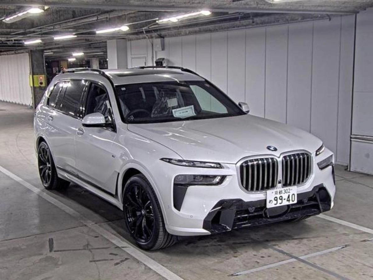 BMW X7 22EN30 2025