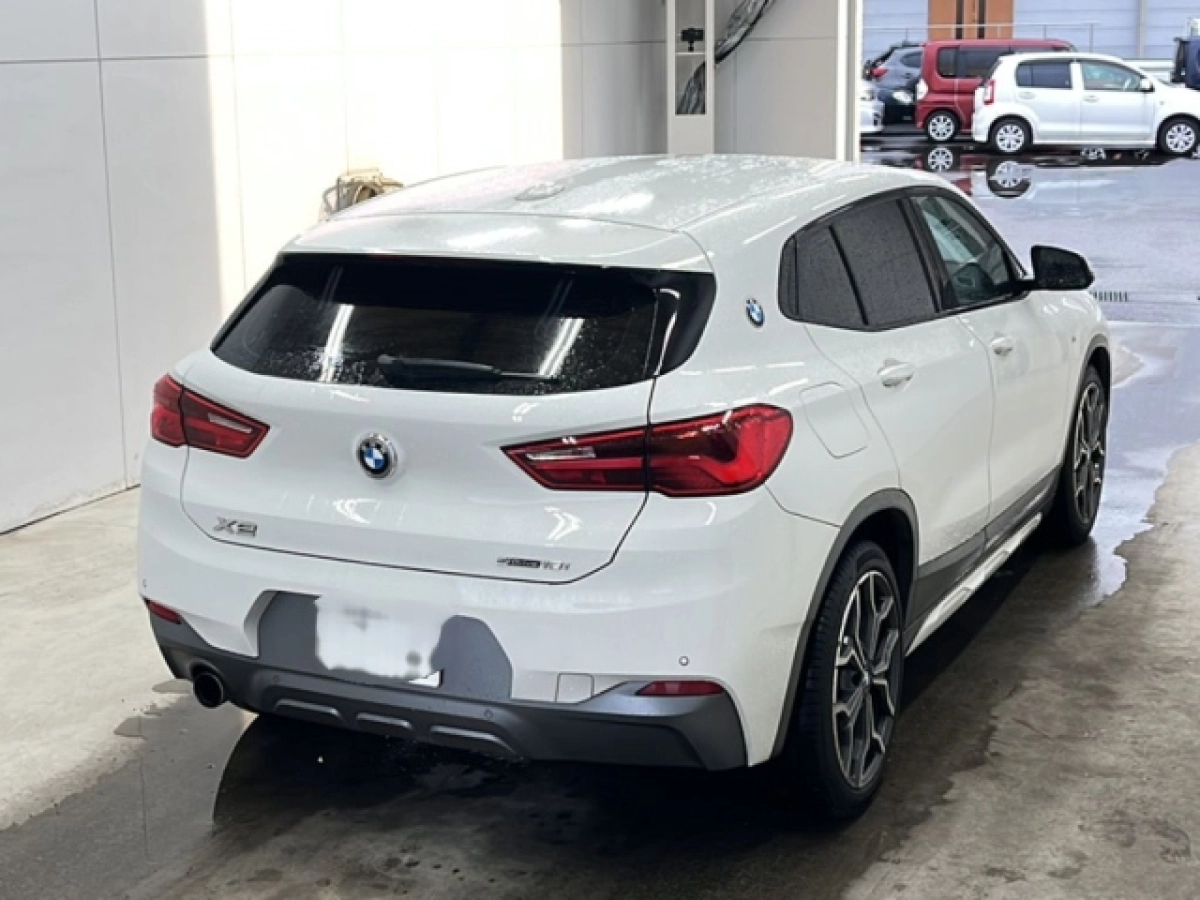 BMW X2
