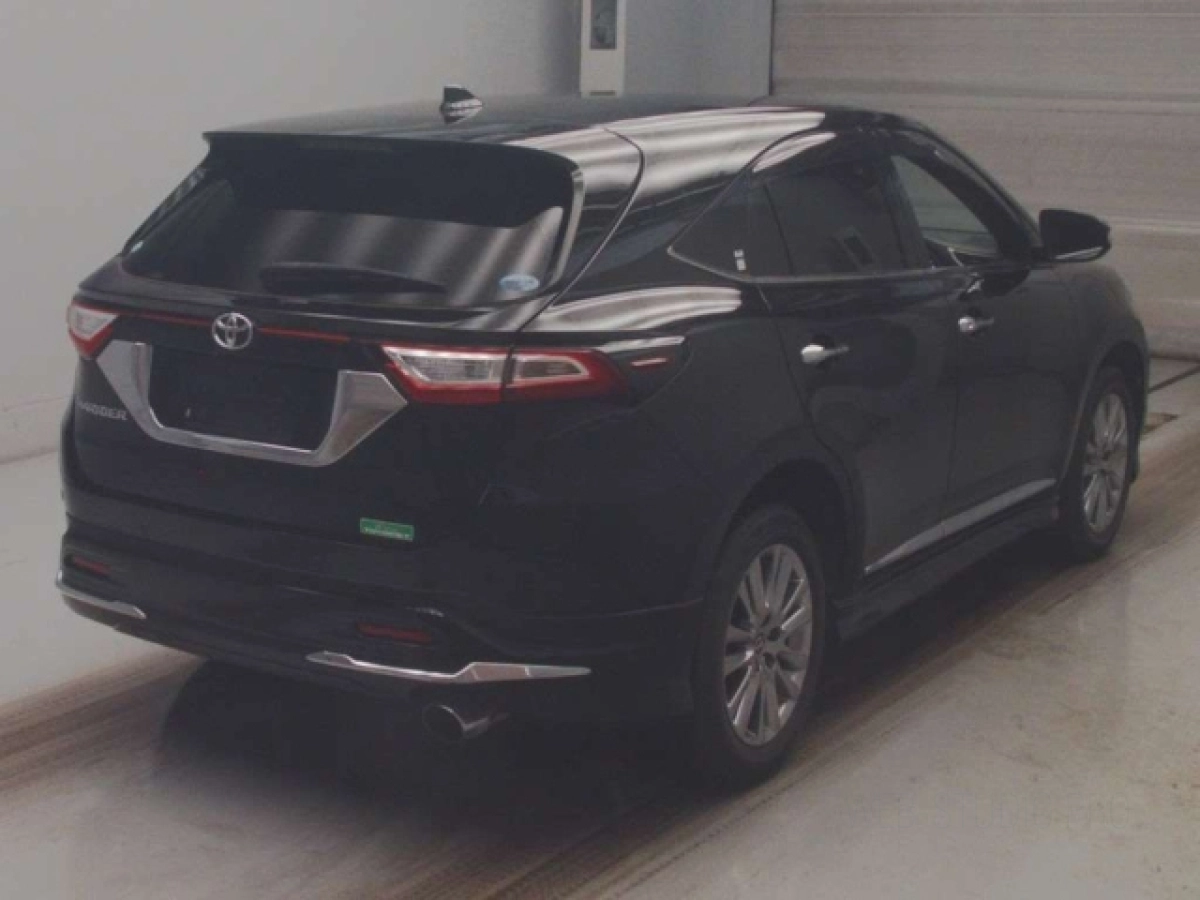 TOYOTA HARRIER