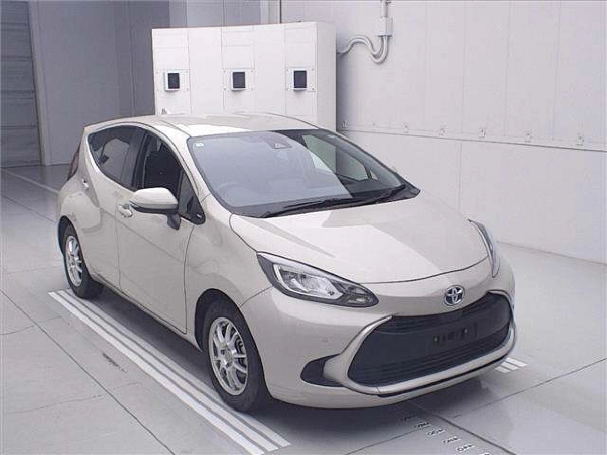 TOYOTA AQUA MXPK11 2022