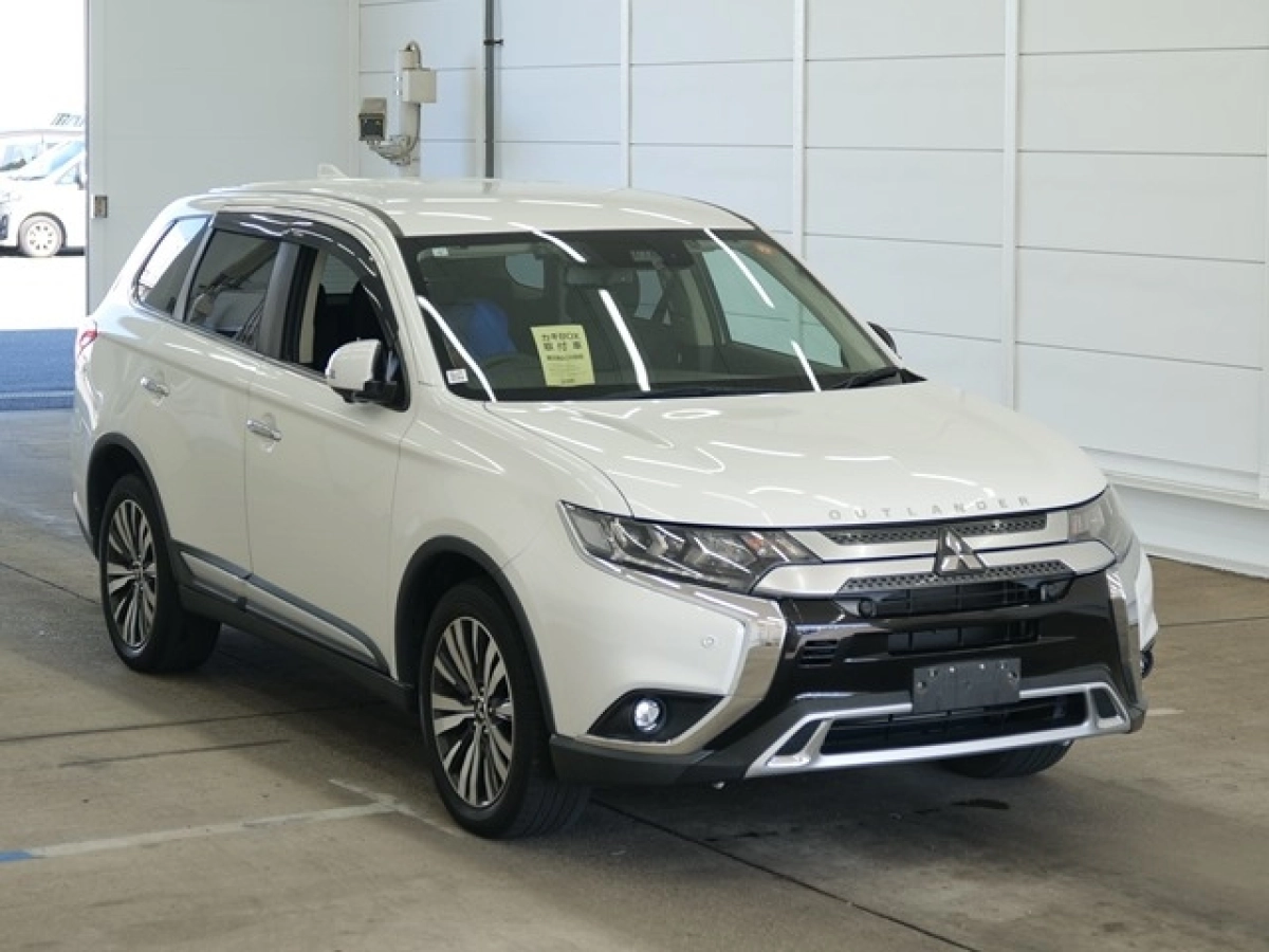 MITSUBISHI OUTLANDER GF8W 2019