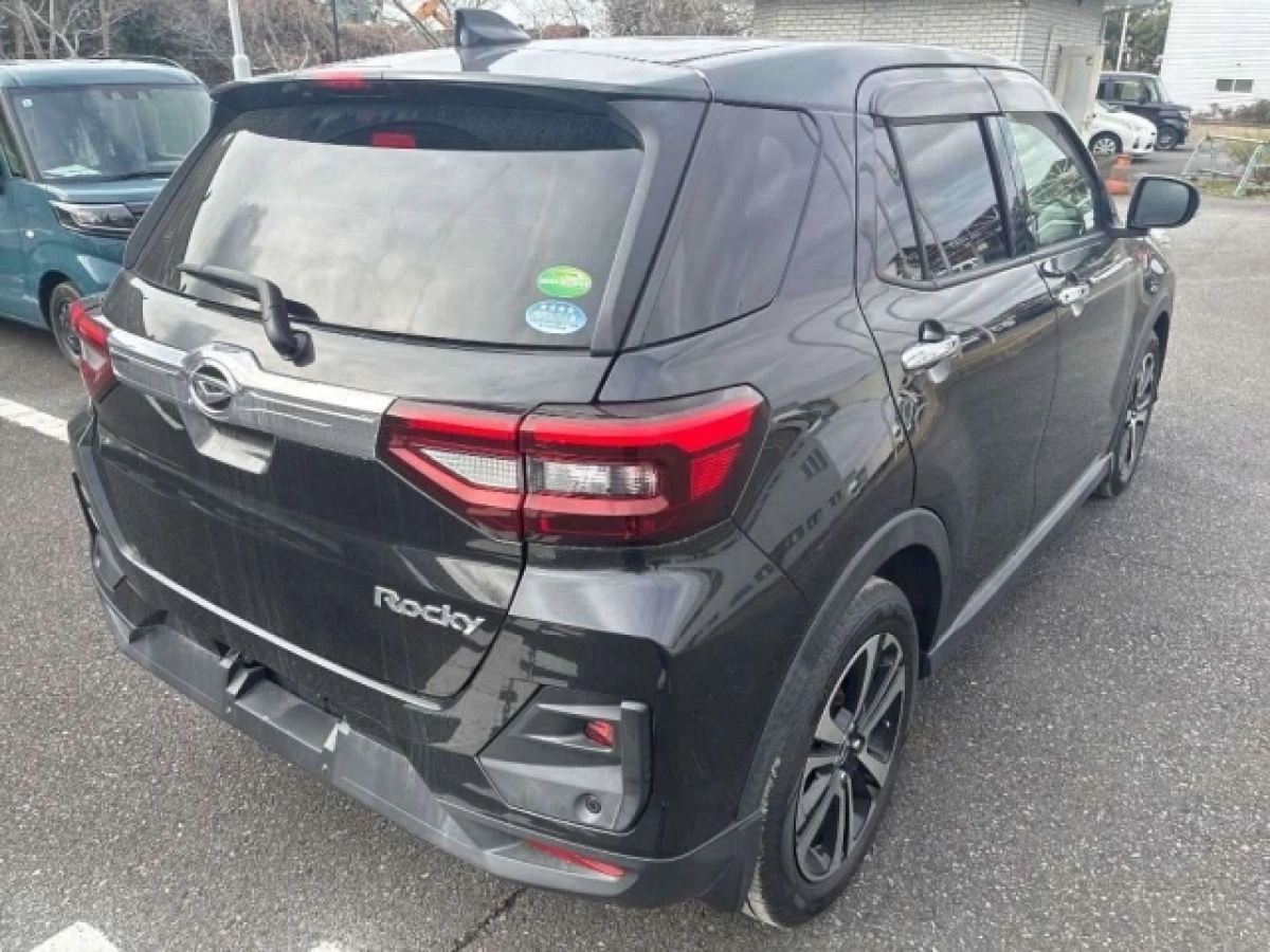 DAIHATSU ROCKY