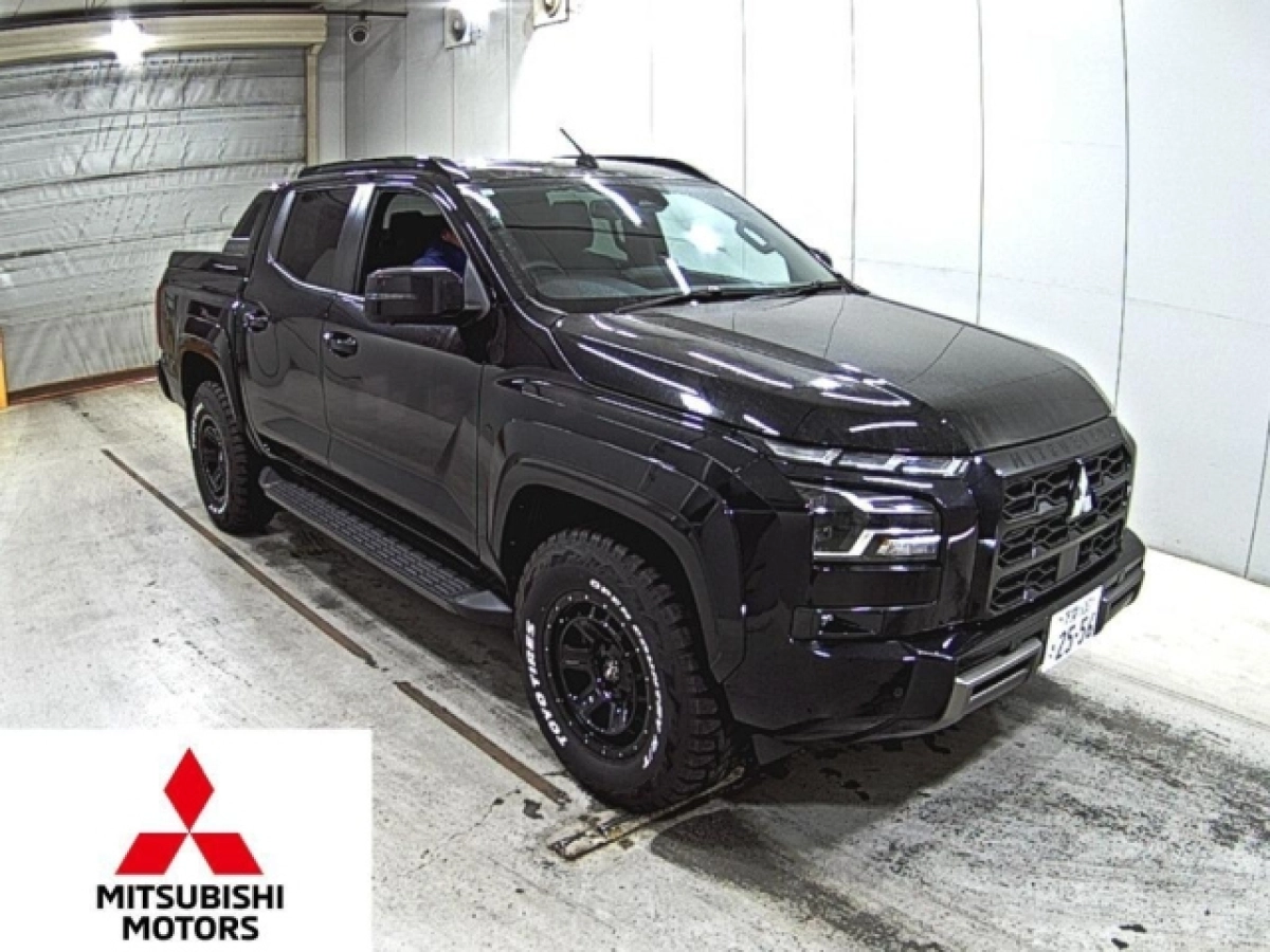MITSUBISHI TRITON LC2T 2024