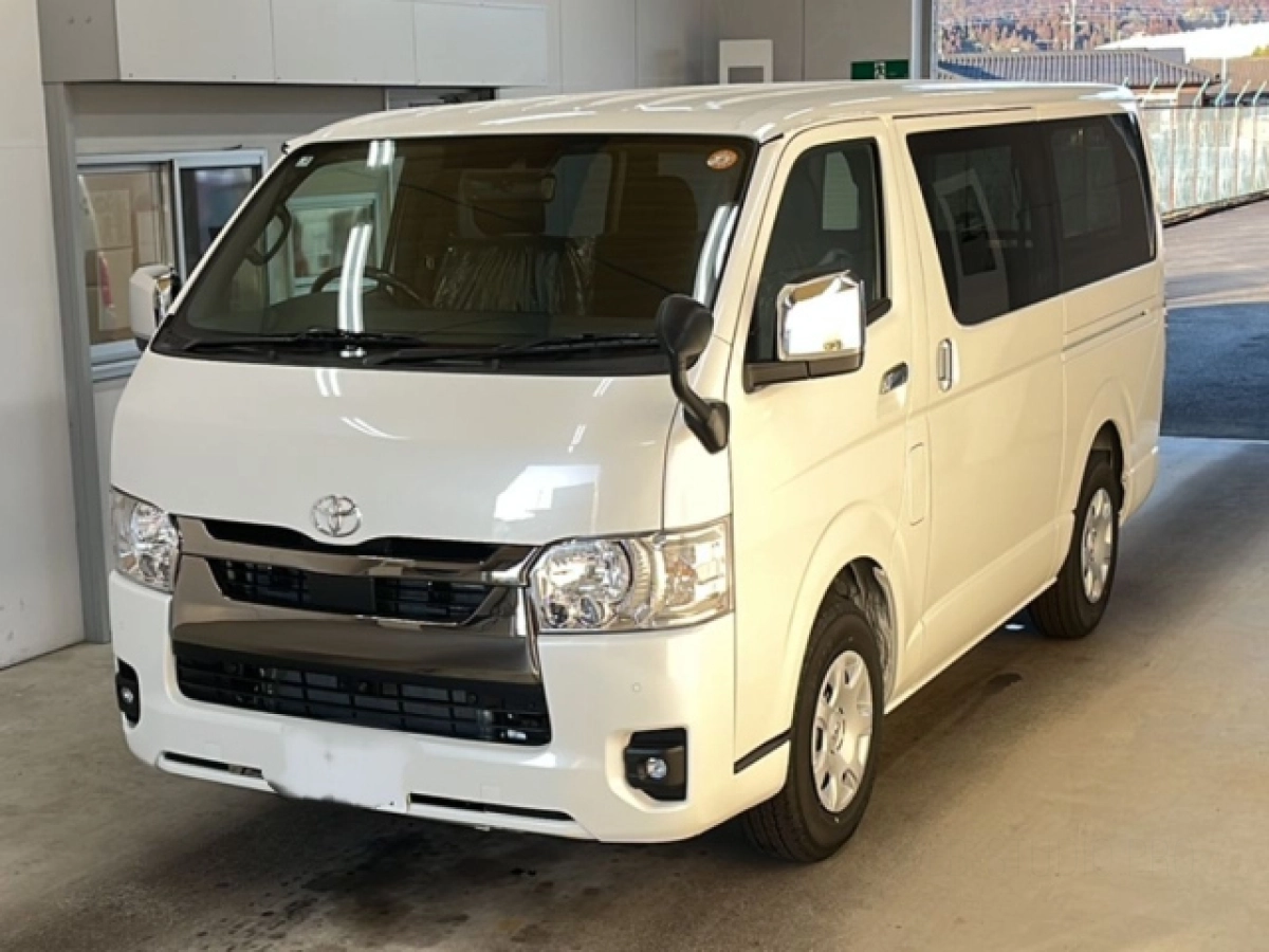 TOYOTA HIACE VAN TRH200V 2026