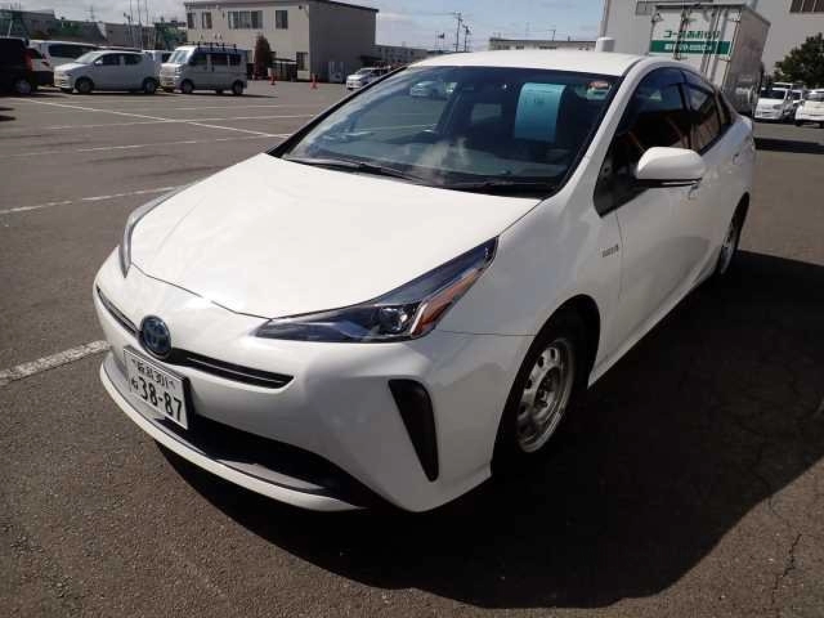 TOYOTA PRIUS ZVW51 2019