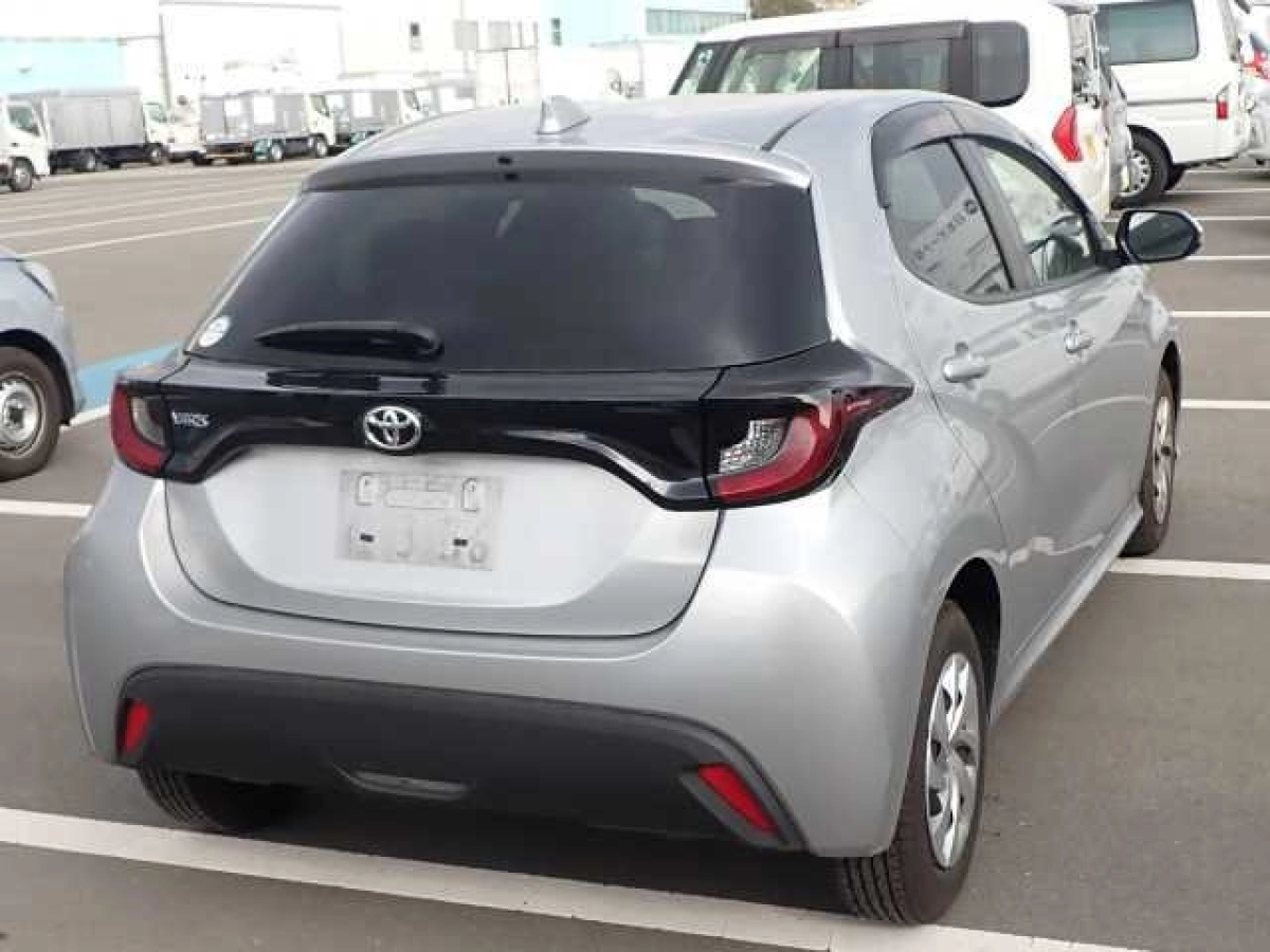 TOYOTA YARIS