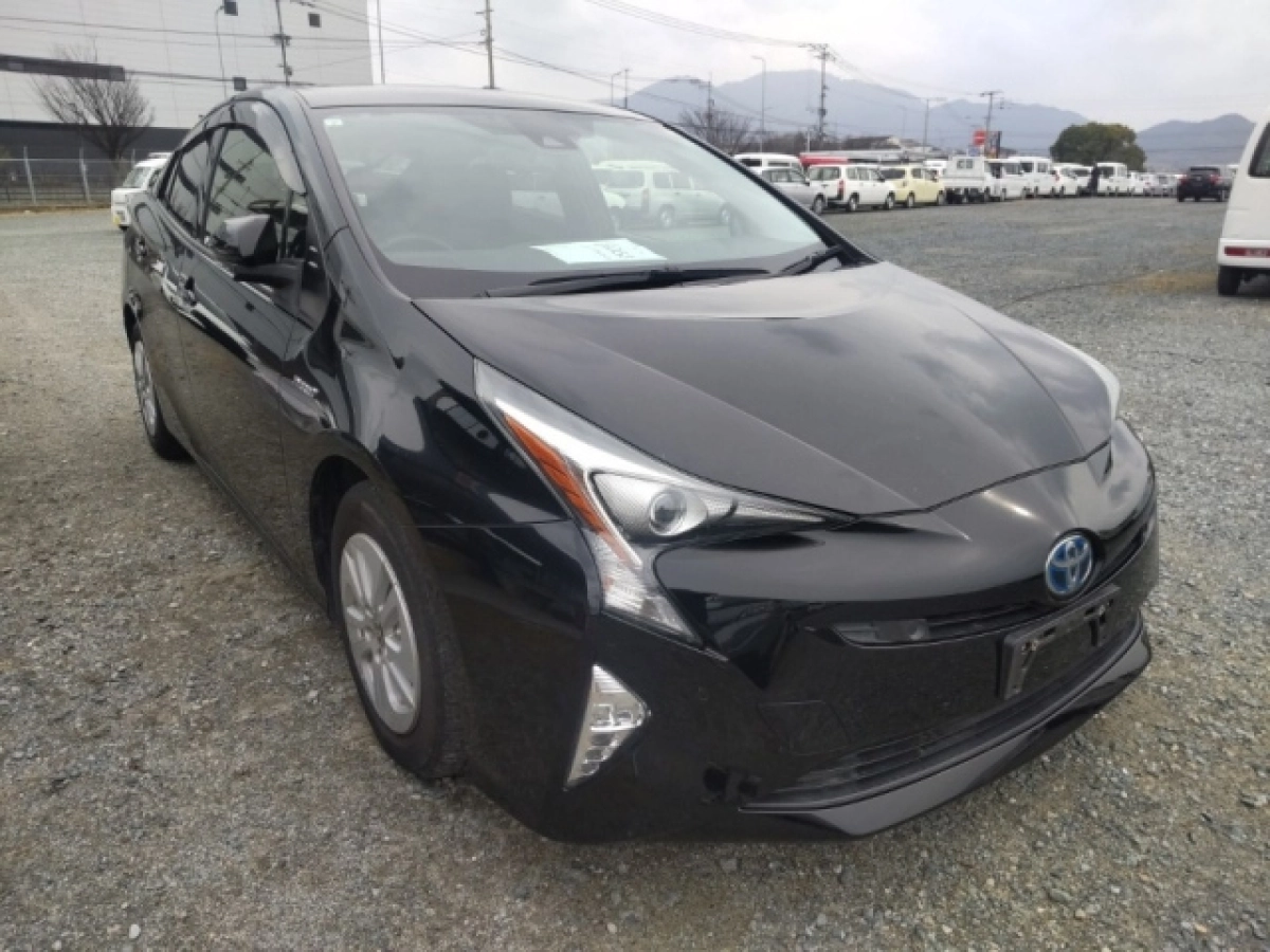 TOYOTA PRIUS