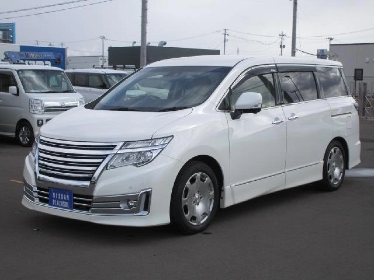 NISSAN ELGRAND PNE52 2019