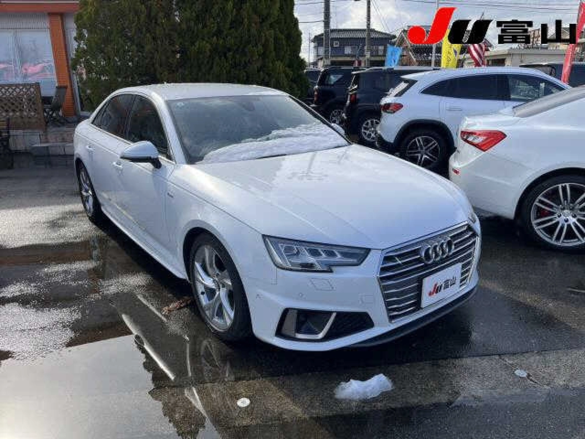 AUDI A4 8WCVN 2019