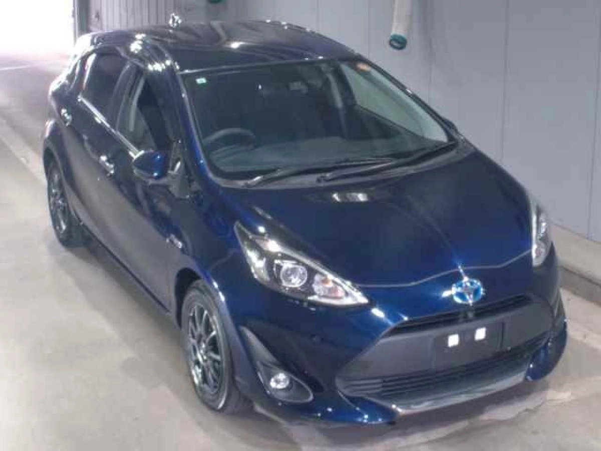 TOYOTA AQUA NHP10 2019