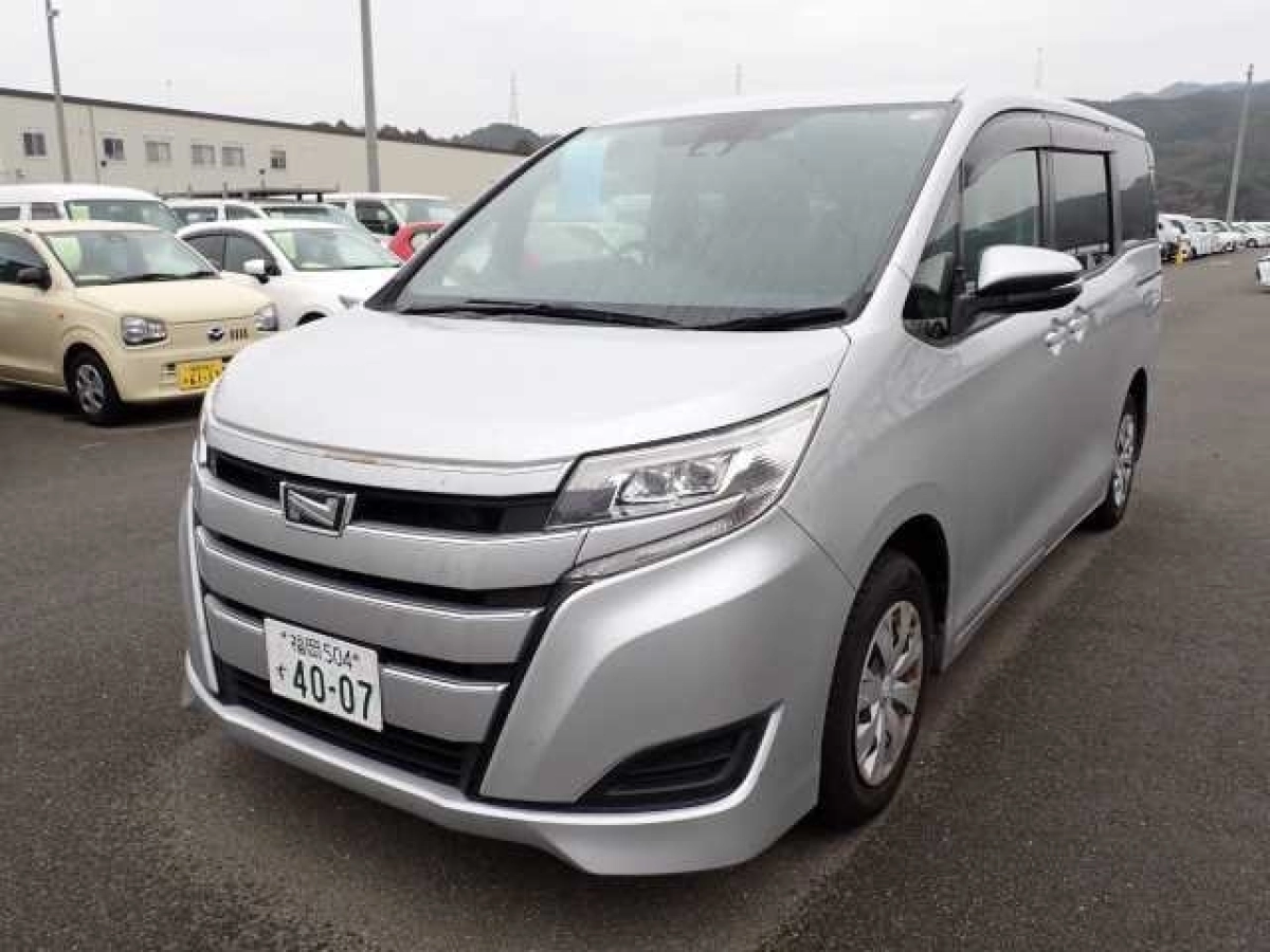 TOYOTA NOAH ZRR80G 2020