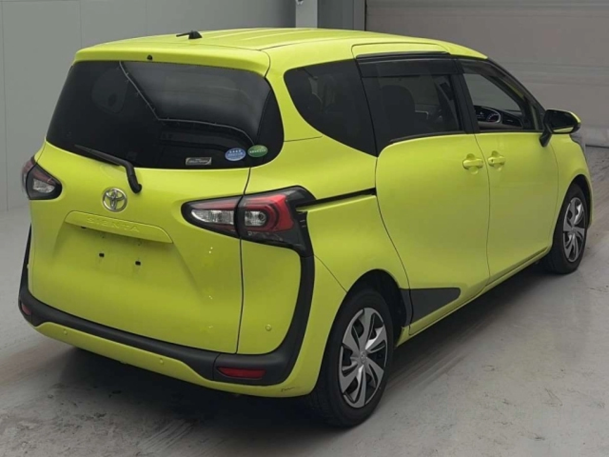 TOYOTA SIENTA