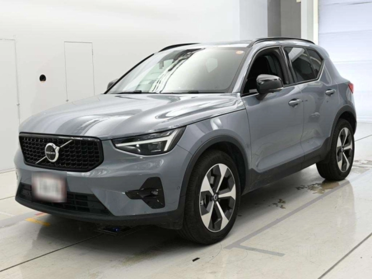 VOLVO XC40 XB420TXCM 2023