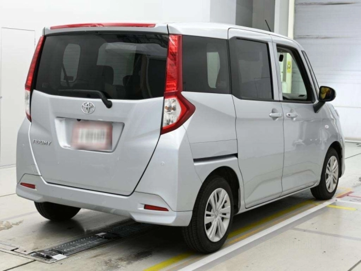 TOYOTA ROOMY