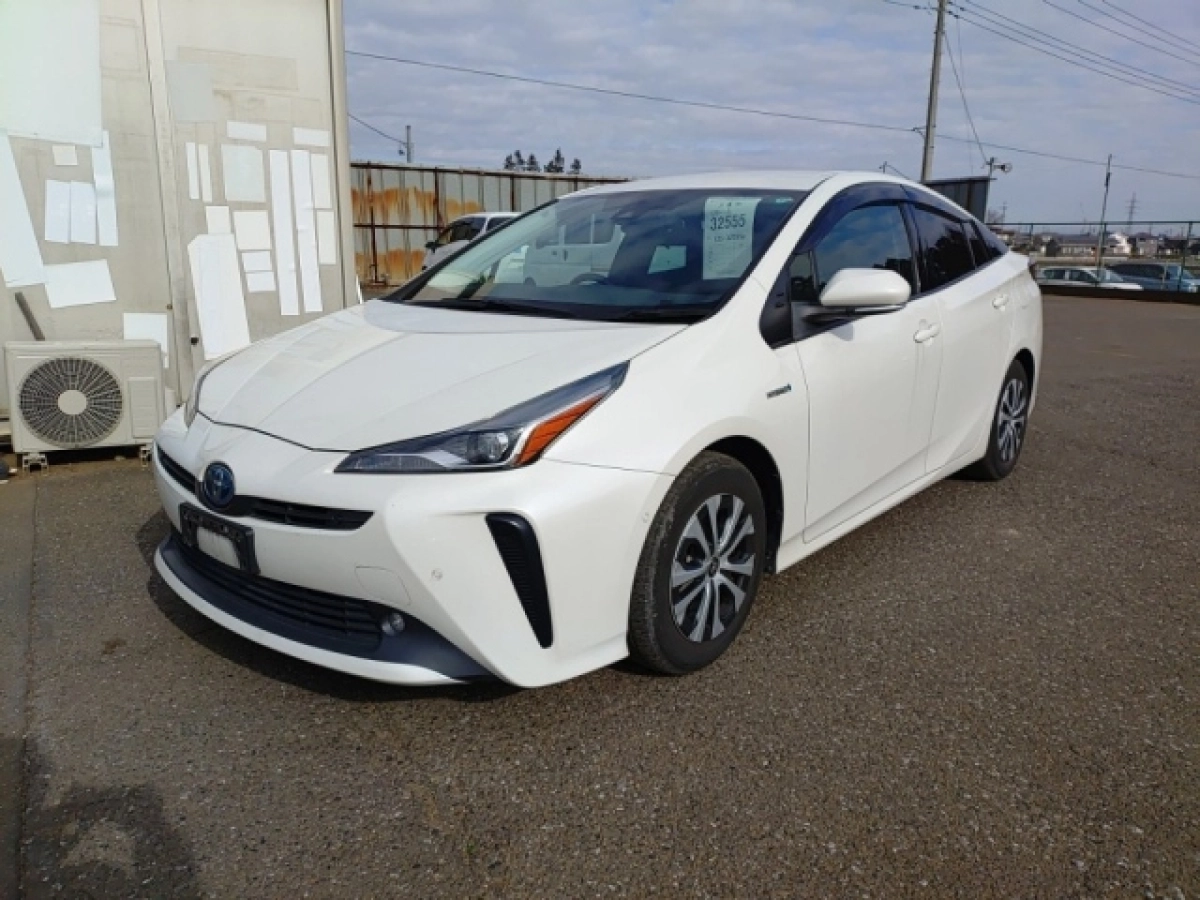 TOYOTA PRIUS ZVW51 2019