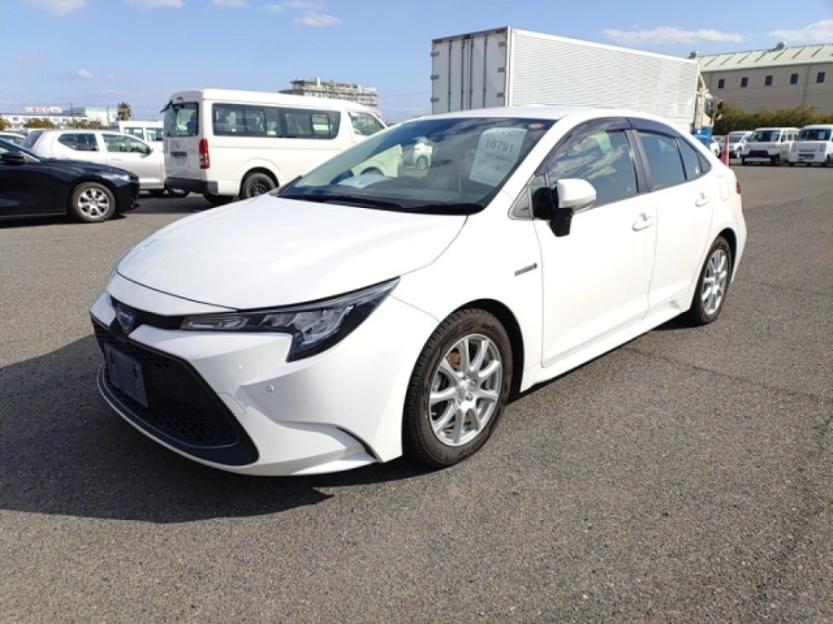 TOYOTA COROLLA ZWE211 2020