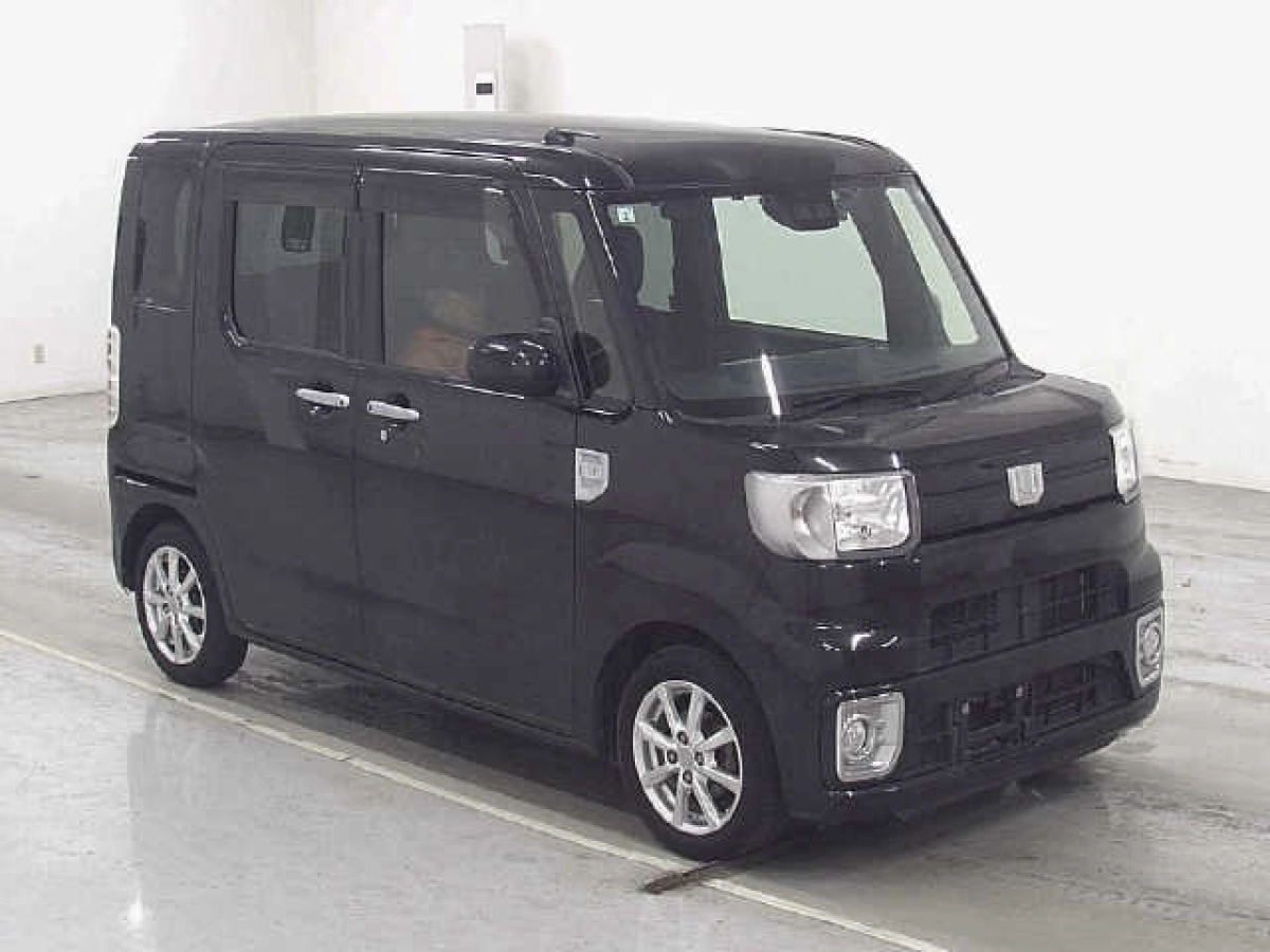 DAIHATSU WAKE LA700S 2019