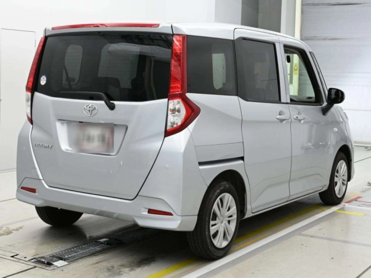 TOYOTA ROOMY