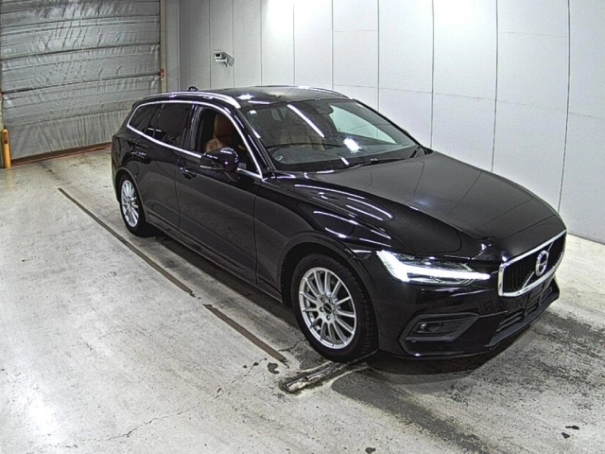VOLVO V60 ZB420 2019