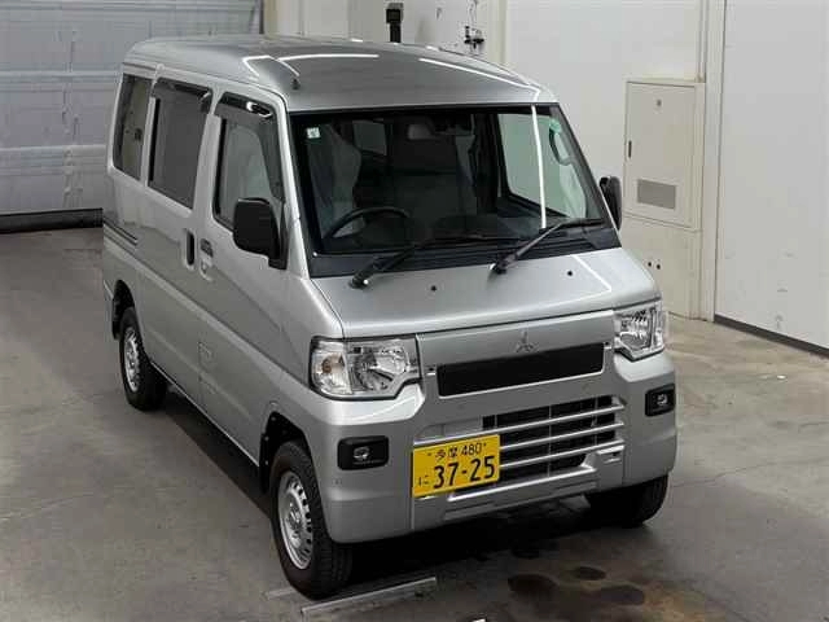MITSUBISHI MINICAB EV U69V 2024