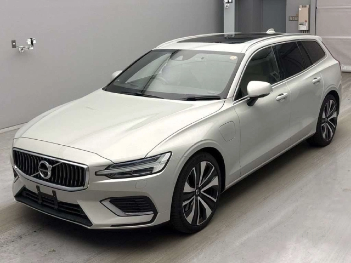 VOLVO V60 ZB420P 2020