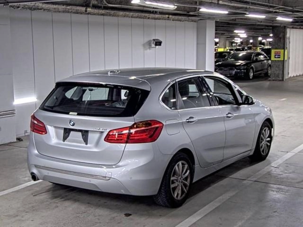 BMW 2 SERIES