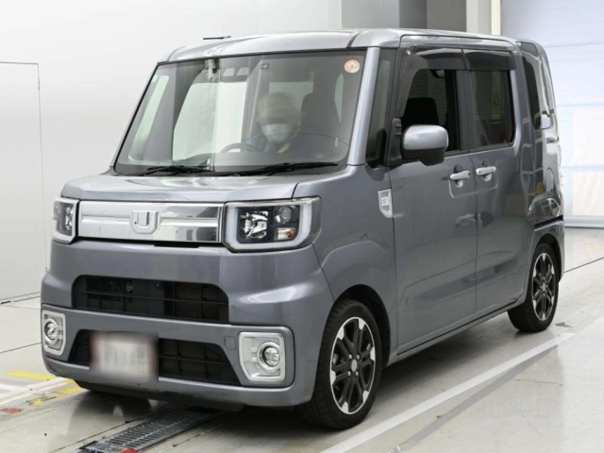 DAIHATSU WAKE LA700S 2019