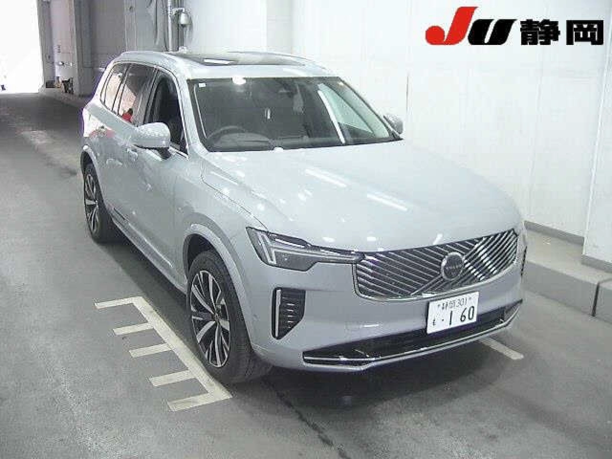 VOLVO XC90 LB420TXCM2 2025