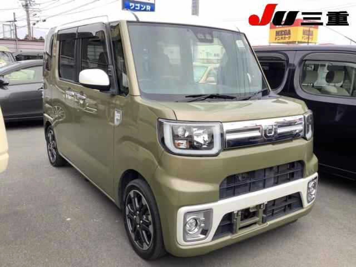 DAIHATSU WAKE LA700S 2019